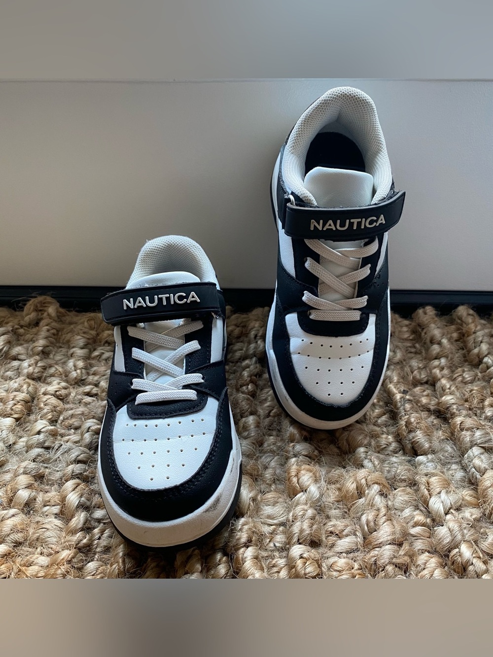 Nautica Kids Black and White Hook-and-Loop Adjustable Strap Sneakers - Size 11T